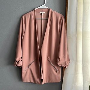 Maurice’s Ever Go blazer light pink/ mauve